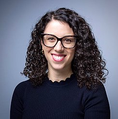 Frau  Svenja Haberland